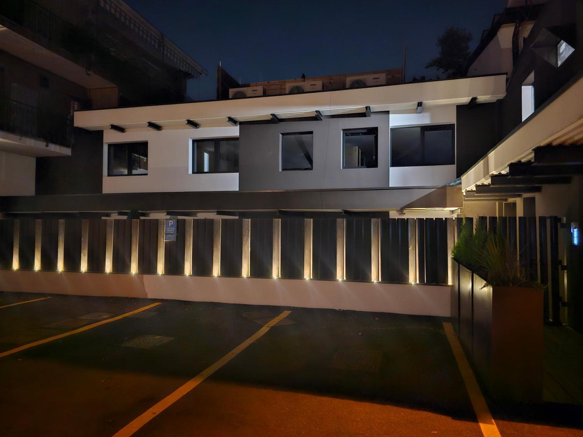 Mezzago Royal Suites Exterior photo