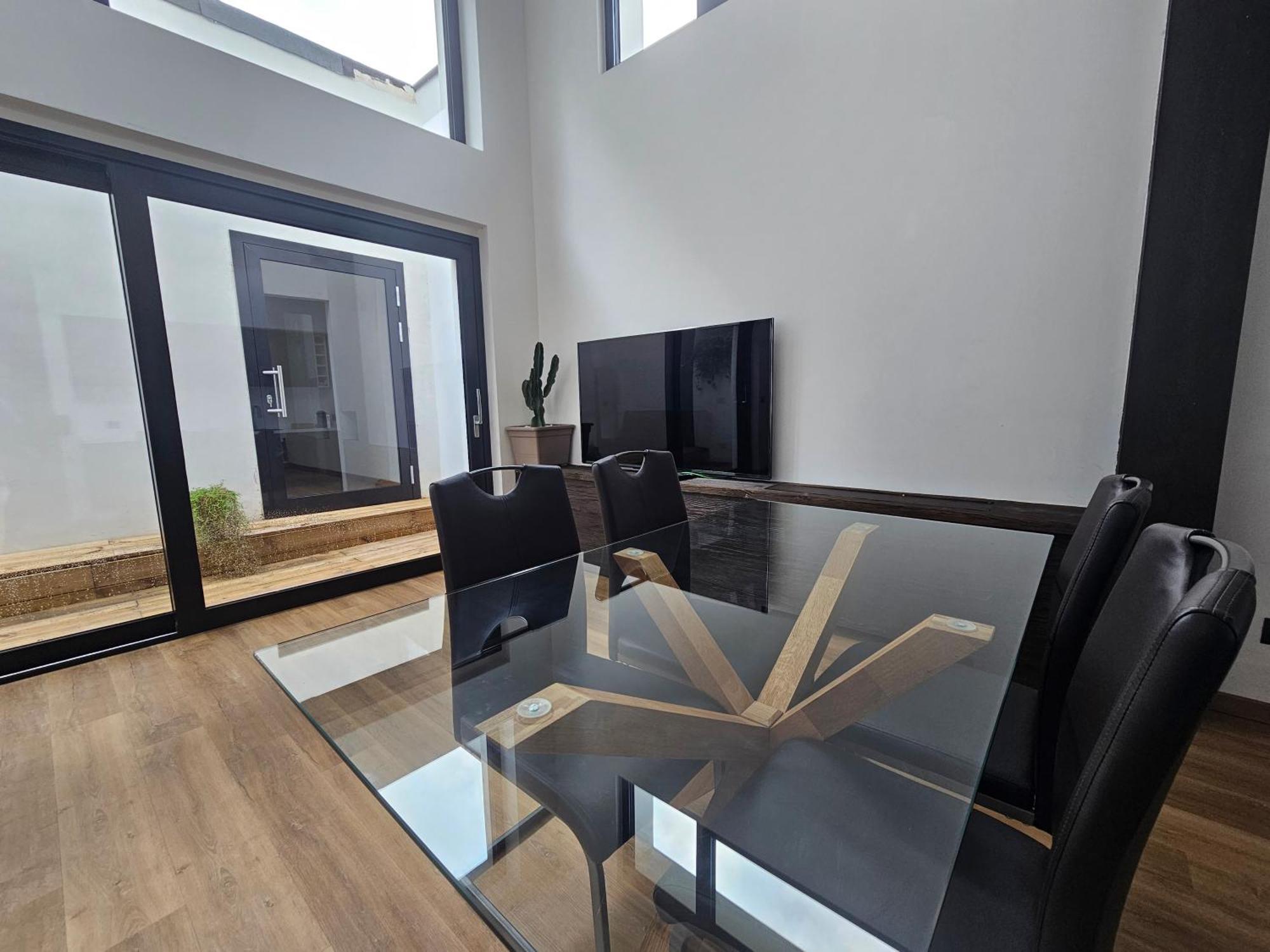 Mezzago Royal Suites Exterior photo