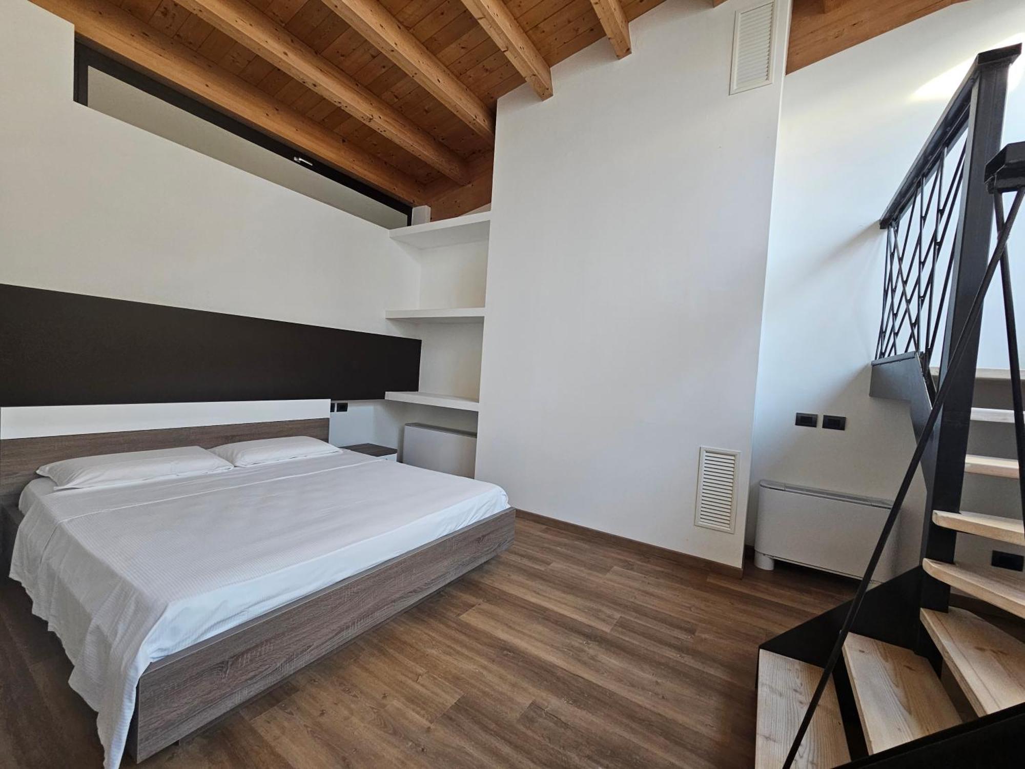 Mezzago Royal Suites Exterior photo
