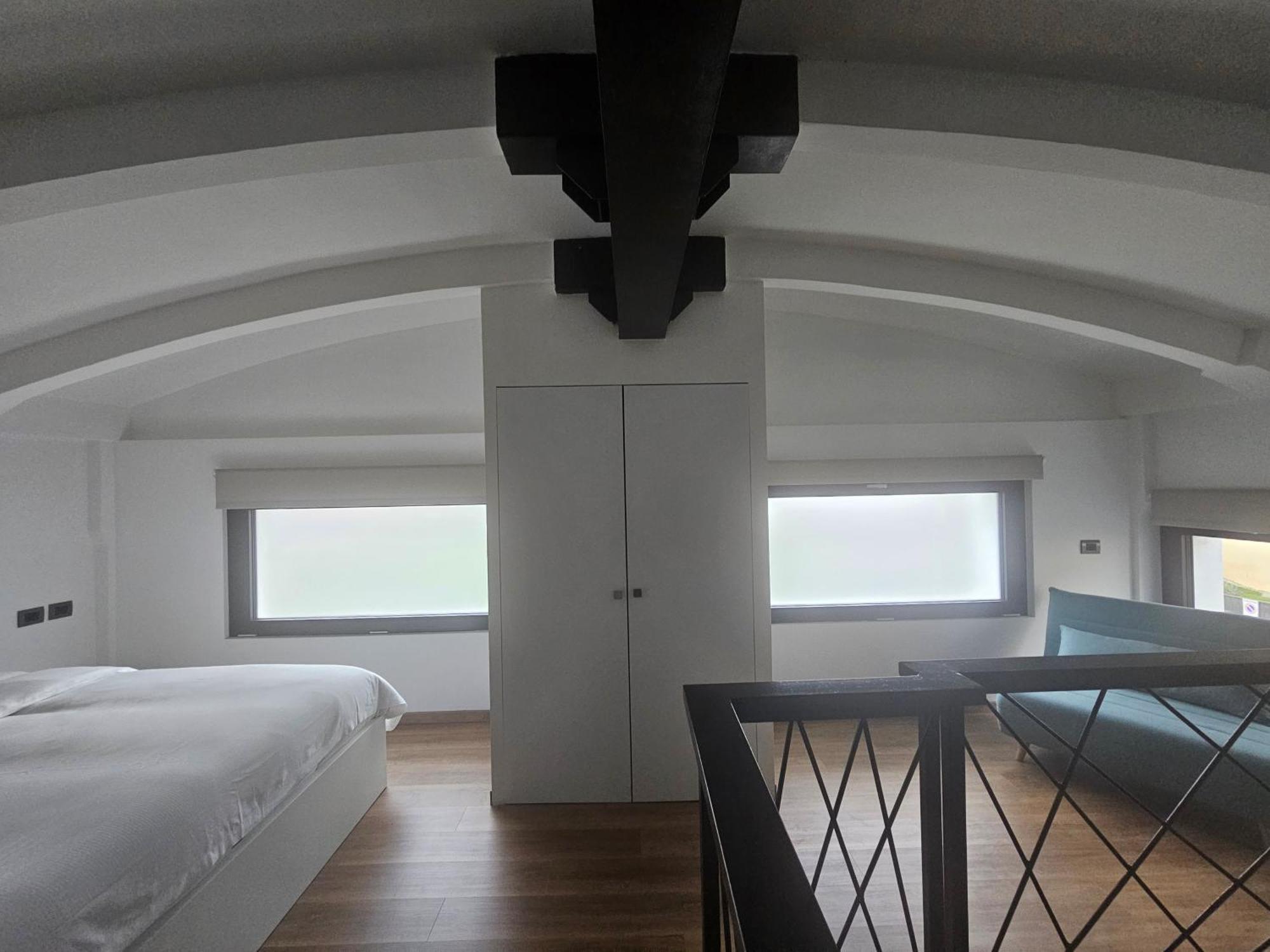 Mezzago Royal Suites Exterior photo
